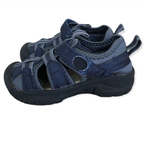 5/$20 Baby Gap Sandals - Picture 1 of 5